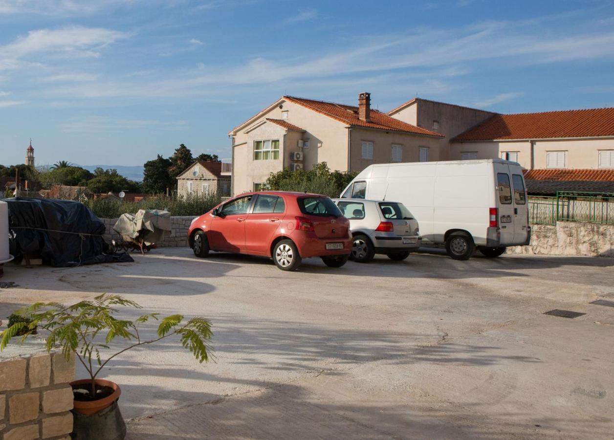 Apartments With A Parking Space Sutivan, Brac - 752 Zewnętrze zdjęcie