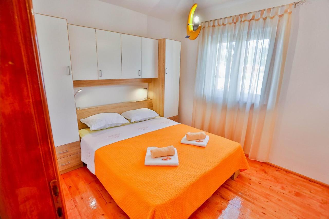 Apartments With A Parking Space Sutivan, Brac - 752 Zewnętrze zdjęcie