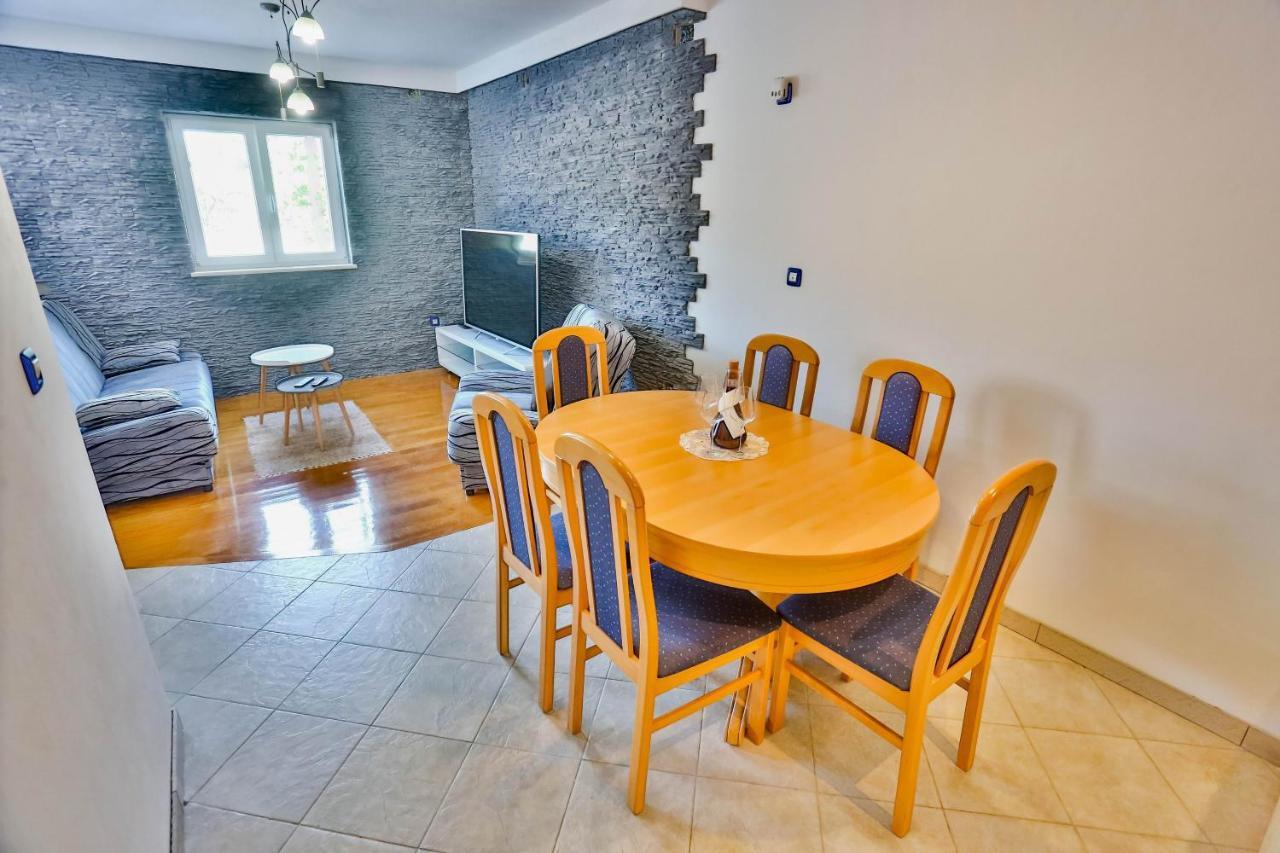 Apartments With A Parking Space Sutivan, Brac - 752 Zewnętrze zdjęcie